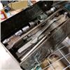 Image 2 : VINTAGE TOOL BOX WITH VINTAGE SNAP ON AND GREY SOCKETS AND 2 WRENCHES 18 PCS TOTAL