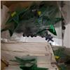 Image 2 : 2 BOXES OF CRAFTS