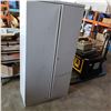 Image 2 : 2-DOOR METAL STORAGE CABINET
