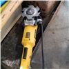 Image 2 : DEWALT ANGLE GRINDER W/CUTTING BLADE