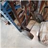 Image 2 : BLACK 2-WHEEL DOLLY