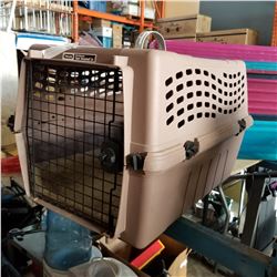 PETMATE DOG KENNEL