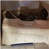 Image 2 : 2 BOXES OF STAPLERS