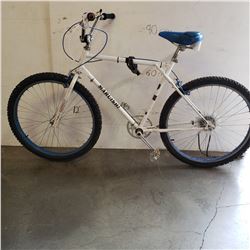 WHITE MARUISHI BIKE