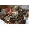 Image 2 : 11 CANDELABRAS