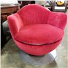 Image 2 : RED METAL BASE SWIVEL CHAIR