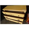 Image 2 : 3 DRAWER MAPLE DRESSER