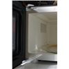 Image 3 : RCA BLACK MICROWAVE