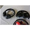 Image 2 : 3 PAIRS OF SONY OVER EAR HEADPHONES