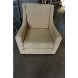 ACCENT CHAIR