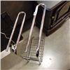 Image 2 : MODERN CHROME TOWEL RACK