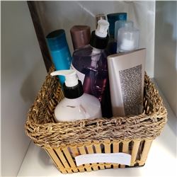 GIFT BASKET OF BEAUTY PRODUCTS