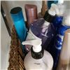 Image 2 : GIFT BASKET OF BEAUTY PRODUCTS