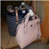 Image 1 : LOT OF HANDBAGS