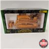 Image 1 : John Deere 1010 Crawler "Collector Edition" (1/16th Scale)