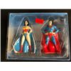 Image 1 : SUPERMAN & WONDER WOMAN SALT & PEPPER SHAKERS (JUSTICE LEAGUE)