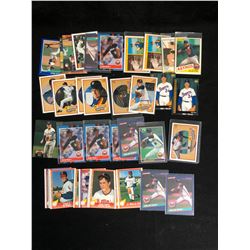 NOLAN RYAN BASEBALL CARD LOT