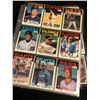 Image 1 : 1986 TOPPS BASEBALL CARD LOT