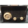 Image 2 : 2 Vintage Radios.General Electric and a Blunder-Langue Very Nice Shelf Displays. 1940s-1950's