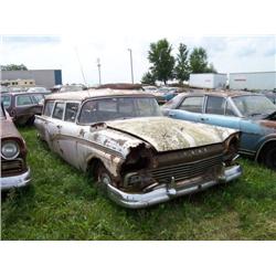 COUNTRY SQUIRE WAGON