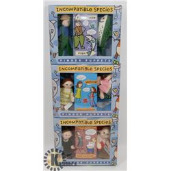 LOT OF 3 NEW INCOMPATIBLE SPECIES FINGER PUPPETS