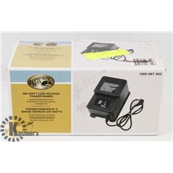 NEW HAMPTON BAY 200 WATT LOW