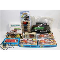 FLAT OF TRAIN ITEMS 3 ATHEARN MINATARE