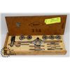 Image 1 : MIBRO VINTAGE RAP & DIE PIPE THREADING KIT.