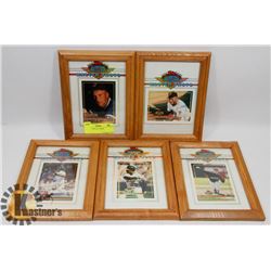 TOPPS BASEBALL CARDS