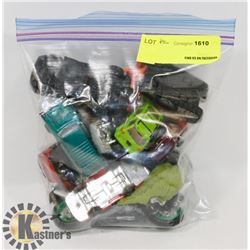 BAG OF VINTAGE TOY CARS, SOME HOTWHEELS