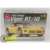 Image 1 : AMT 1995 VIPER RT/10 MODEL KIT.