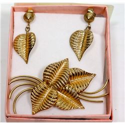 VINTAGE ESTATE MATCHING CLIP-ON EARRINGS & BROOCH