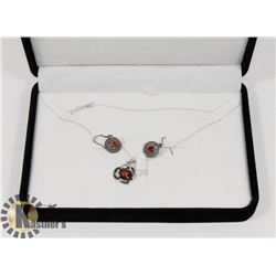 NECKLACE WITH PENDANT- CLEAR