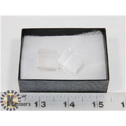 2 QUARTZ CUBES