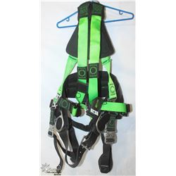 MILLER REVOLUTION FULL BODY SAFETY HARNESS