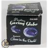 Image 1 : FLOATING, GAZING, GLOW IN THE DARK GLOBE