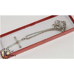925 SILVER CROSS PENDANT.
