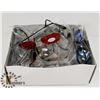 Image 1 : BOX OF APPROX 12 MIXED PAIRS OF SUNGLASSES &