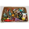 Image 1 : FLAT OF VARIOUS COLLECTIBLE TOYS