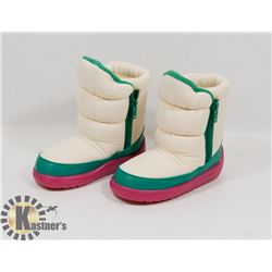 NEW GIRLS RAOUL PINK/GREEN & WHITE SIZE 5/22 KIDS