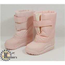 NEW WEATHERGUARD SIZE 9 GIRLS, KIDS WINTER BOOTS