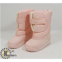 NEW WEATHERGUARD SIZE 9 GIRLS, KIDS WINTER BOOTS