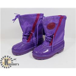 NEW WEATHERGUARD SIZE 12 GIRLS, KIDS WINTER BOOTS