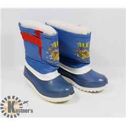 UNUSED PAIR OF "ALF" ALIEN LIFE FORM SIZE 7 BOYS