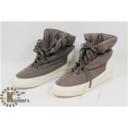 NEW WHITE/GREY GIRLS SIZE 5 WINTER SHOES