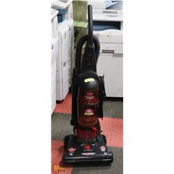 BISSELL UP RIGHT VACUUM CLEANER WITH POWER HEAD