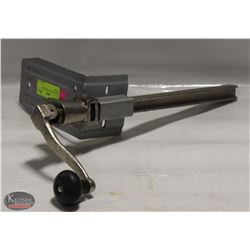 EDLUND TABLE MOUNT CAN OPENER