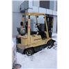 Image 5 : HYSTER H40XMS THREE-STAGE FORKLIFT