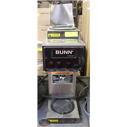 BUNN COMMERCIAL COFFEE MAKER W/ 2 WARMERS