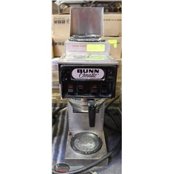 BUN-O-MATIC COMMERCIAL COFFEE MAKER W/ 2 WARMERS